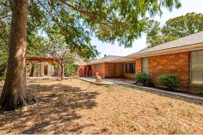 9015 Hunters Glen Trail, Fort Worth, TX 76120 - Photo 4