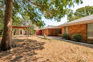 9015 Hunters Glen Trail, Fort Worth, TX 76120 - Photo 4