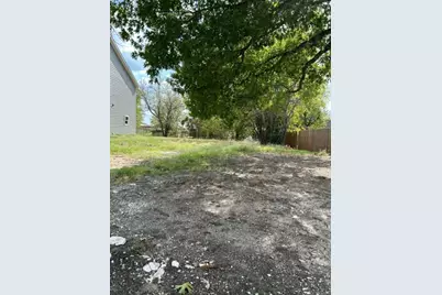 402 E Bonham Street, Tom Bean, TX 75491 - Photo 6
