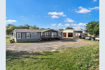 602 S 3rd Street, Abbott, TX 76621 - Photo 4