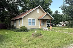 620 W 12th St, Bonham, TX 75418 - Photo 2