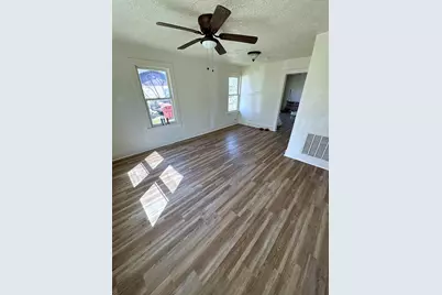 620 W 12th Street, Bonham, TX 75418 - Photo 6