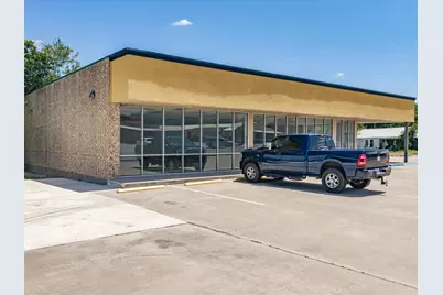 507 E Wise Street, Bowie, TX 76230 - Photo 8