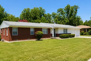 3613 Chaffin Dr, Richland Hills, TX 76118 - Photo 2