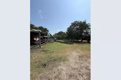 1007 SW County Road 3070, Purdon, TX 76679 - Photo 14
