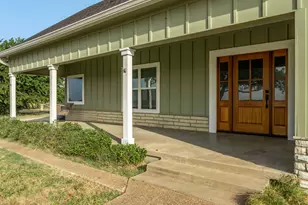 1122 W White Oak Rd, West, TX 76691 - Photo 2