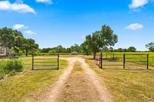 620 Park St, Leroy, TX 76624 - Photo 18