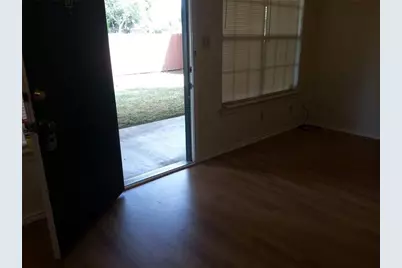 1724 W Sanford Street #C, Arlington, TX 76012 - Photo 4