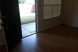 1724 W Sanford St, Arlington, TX 76012 - Photo 4