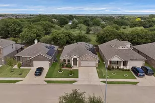 10601 Summer Pl Ln, Fort Worth, TX 76140 - Photo 4