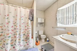 405 NE 4th St, Hubbard, TX 76648 - Photo 10