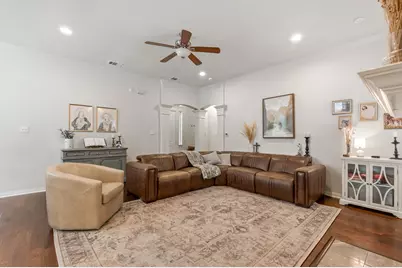 320 Andre Drive, Irving, TX 75063 - Photo 12