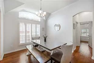 320 Andre Dr, Irving, TX 75063 - Photo 14