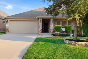 15821 Langsdale St, Frisco, TX 75036 - Photo 2