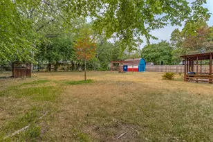 2221 N Mill St, Lewisville, TX 75057 - Photo 38