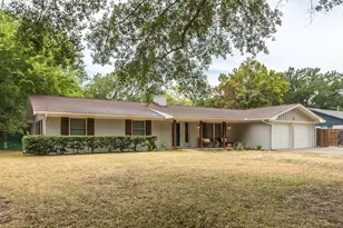 2221 N Mill St, Lewisville, TX 75057 - Photo 2