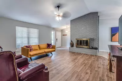 2221 N Mill Street, Lewisville, TX 75057 - Photo 20