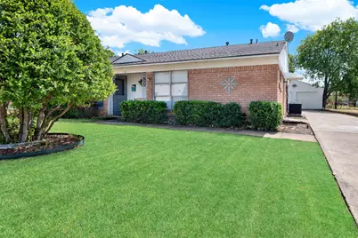 300 Hilltop Avenue #A, Richardson, TX 75081 - Photo 2