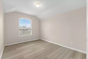 710 Woodcrest Dr, Ennis, TX 75119 - Photo 14