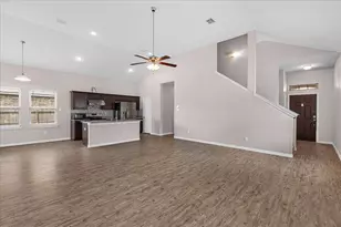 710 Woodcrest Dr, Ennis, TX 75119 - Photo 4