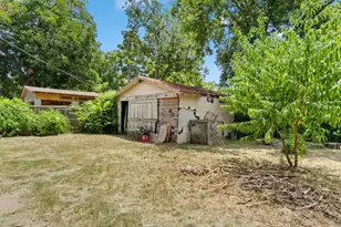 1619 Oneal St, Greenville, TX 75401 - Photo 22