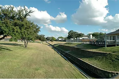 2110 Via Corona, Carrollton, TX 75006 - Photo 20