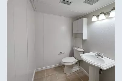 2110 Via Corona, Carrollton, TX 75006 - Photo 12