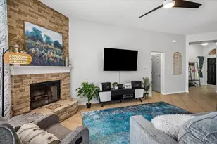 1031 Port Aransas Dr, Little Elm, TX 75068 - Photo 6