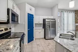 1031 Port Aransas Dr, Little Elm, TX 75068 - Photo 10
