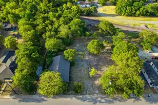 400 & 402 Wyatt St, Waxahachie, TX 75165 - Photo 12