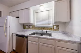 1805 Spring Creek Pkwy, Plano, TX 75023 - Photo 14
