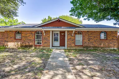 450 Nathan Street, Burleson, TX 76028 - Photo 4