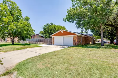 450 Nathan Street, Burleson, TX 76028 - Photo 2