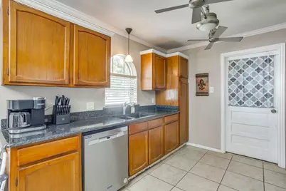 450 Nathan Street, Burleson, TX 76028 - Photo 14