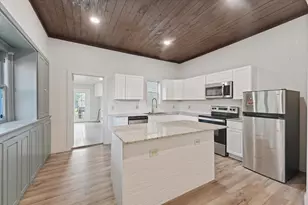 725 S Walnut St, Sherman, TX 75090 - Photo 1