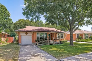 2725 Maverick Ave, Dallas, TX 75228 - Photo 2