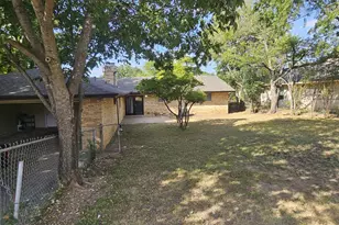 626 Little Creek Dr, Duncanville, TX 75116 - Photo 34