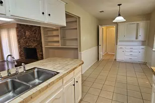 626 Little Creek Dr, Duncanville, TX 75116 - Photo 8