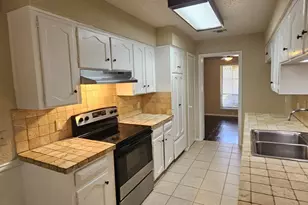 626 Little Creek Dr, Duncanville, TX 75116 - Photo 6