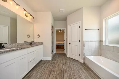 917 E 3rd Street, Springtown, TX 76082 - Photo 4