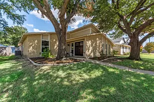 2017 Jennifer Ct, Carrollton, TX 75007 - Photo 2
