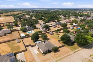 760 S Ridge Dr, Midlothian, TX 76065 - Photo 32