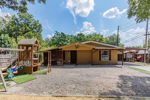 2802 Gooch St, Dallas, TX 75241 - Photo 2