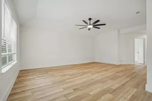 603 River Run Dr, Glenn Heights, TX 75154 - Photo 4