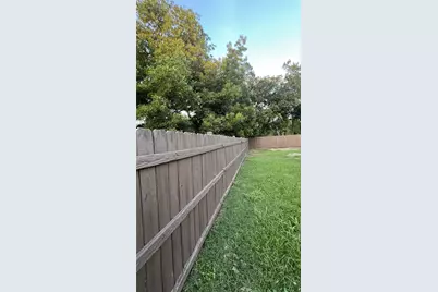 811 Thompson Street, Gainesville, TX 76240 - Photo 20
