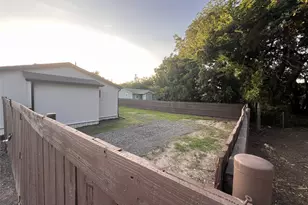 811 Thompson St, Gainesville, TX 76240 - Photo 22