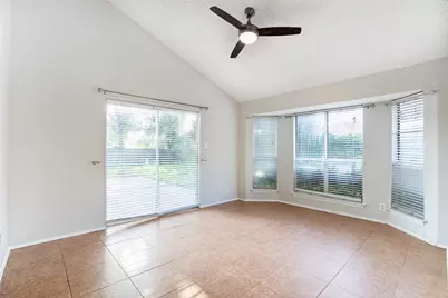 1102 St Croix Court, Arlington, TX 76012 - Photo 10