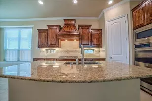 7124 Isle Royal Ln, Irving, TX 75063 - Photo 4