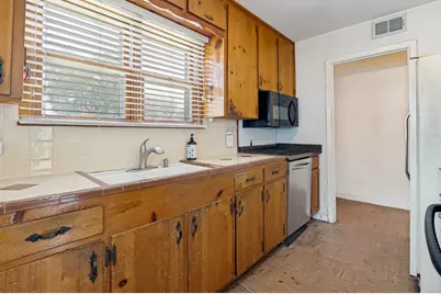 408 Bryan Drive, Arlington, TX 76011 - Photo 10