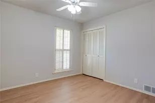 615 Oxford Dr, Sherman, TX 75092 - Photo 6